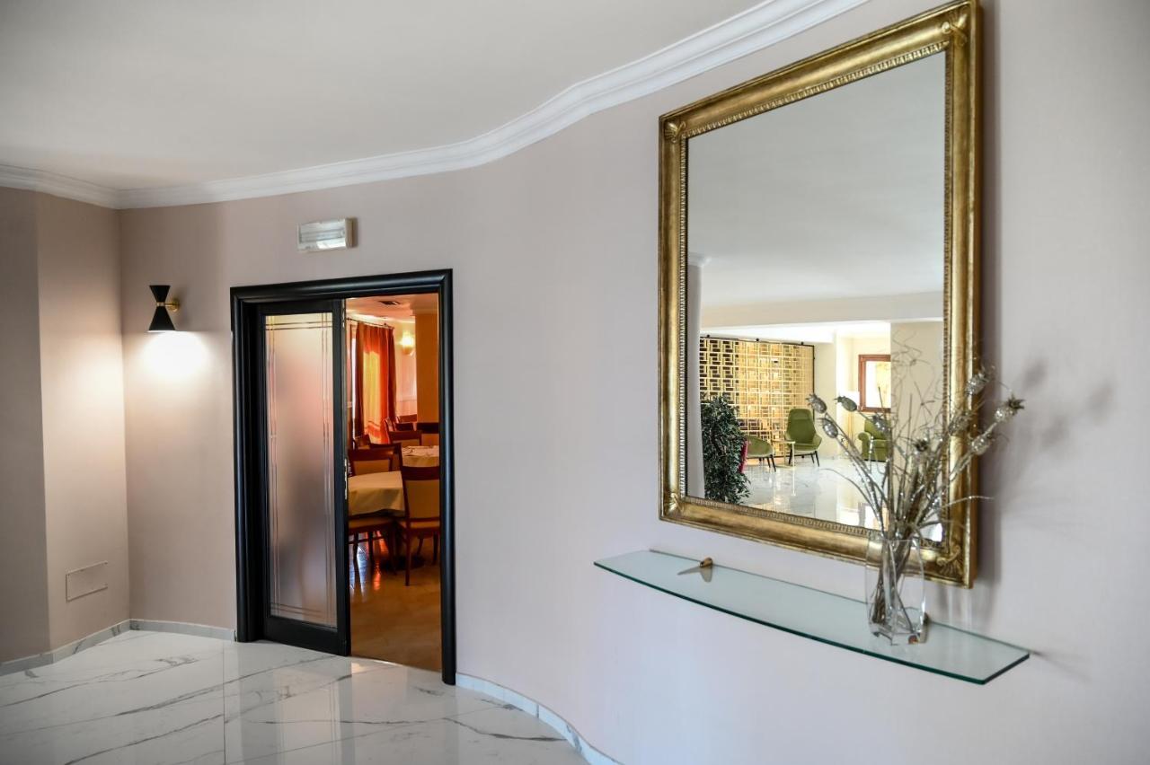 Roma Domus Hotel Ponzano Romano Exterior foto
